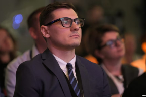 Брухан: «Лукашенко показывает своей номенклатуре ее место — при необходимости наручники наденут на любого»